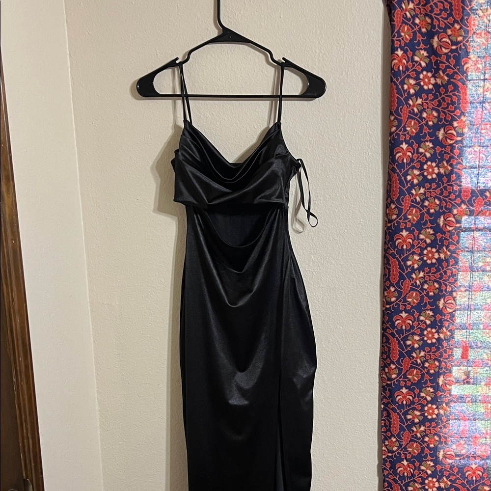 Windsor Elegant Black Backless Dress
